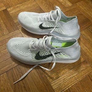 Nike free run white womens sneakers 8.5